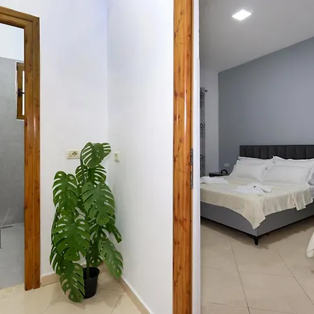 Lägenhet Berat Central Apartment