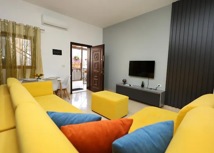 Berat Central Apartment Appartamento