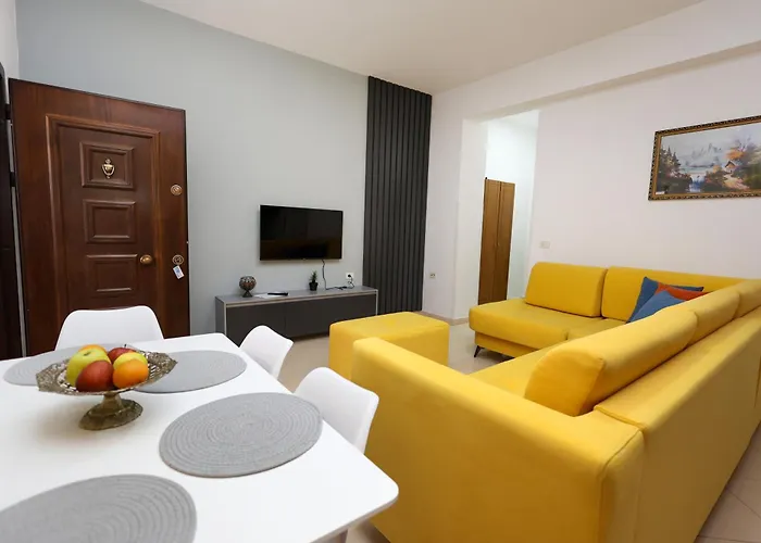 Berat Central Apartment Appartamento